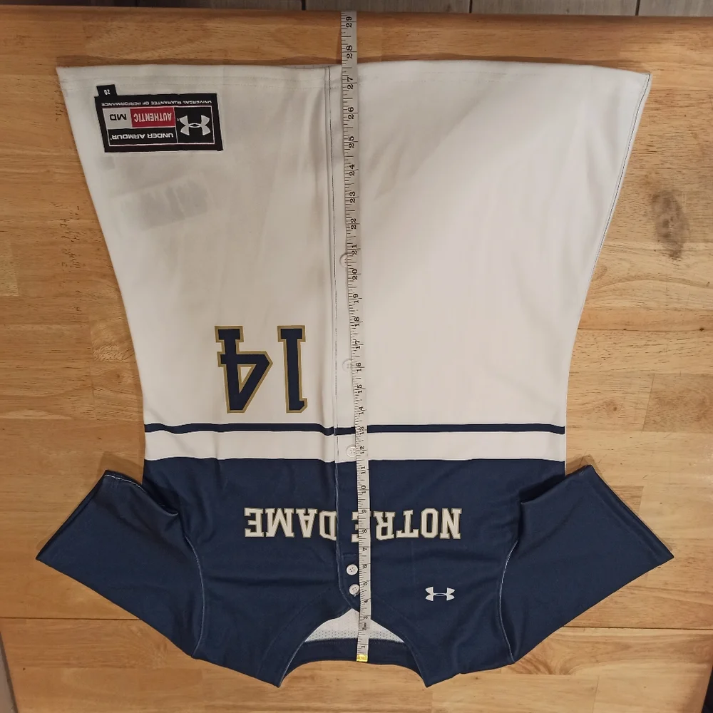 Under armour women's Short sleeve bottom down shirt. Size medium - Picture 8 of 11